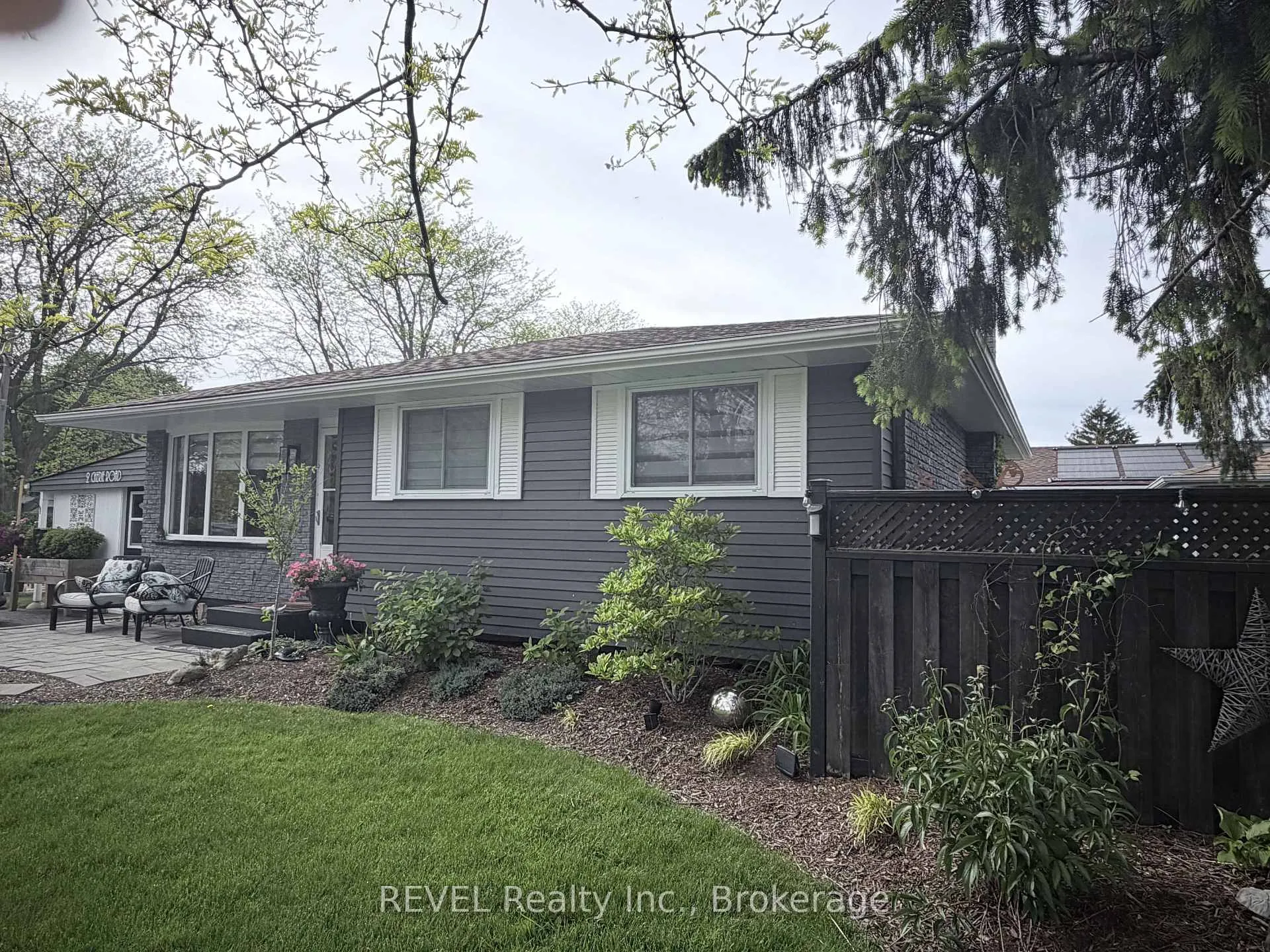Photo 2 of 2 Cherie Road, St. Catharines, Lakeshore — HOMEH