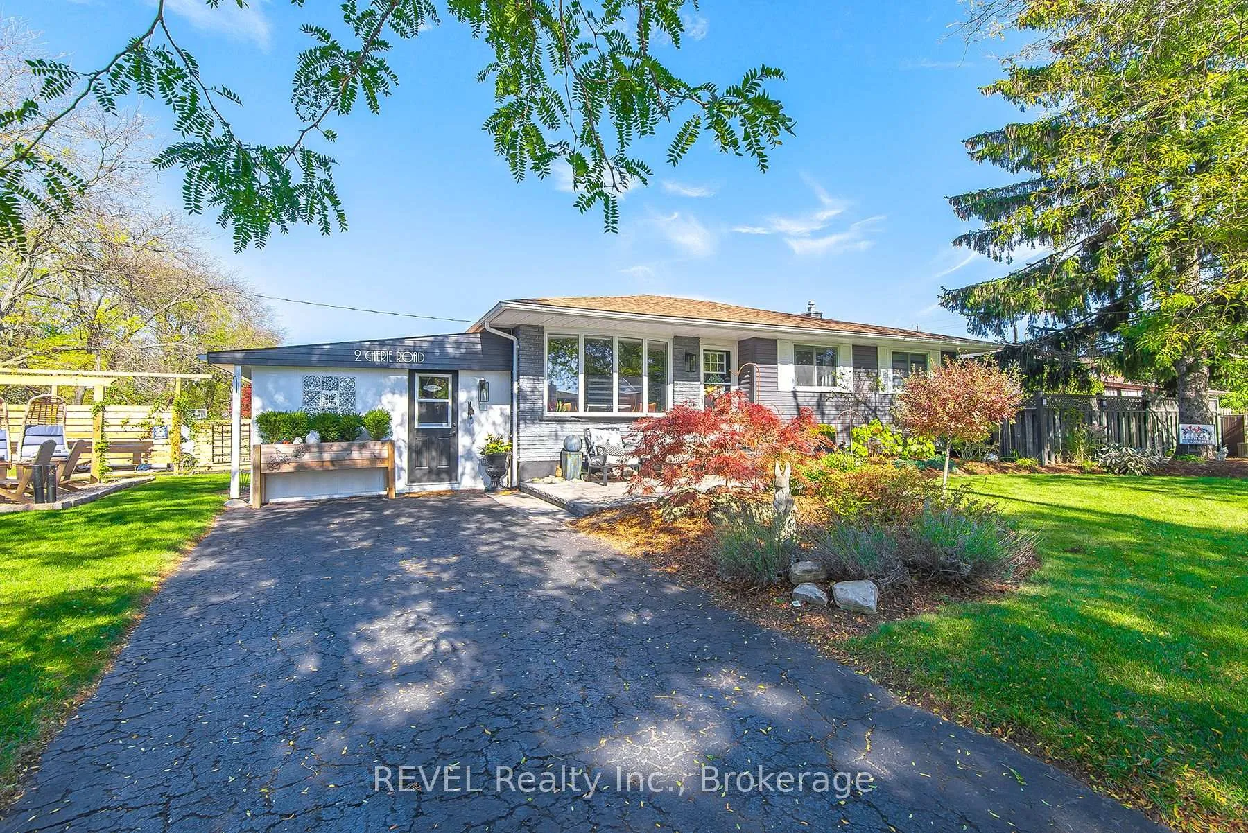 Photo 5 of 2 Cherie Road, St. Catharines, Lakeshore — HOMEH