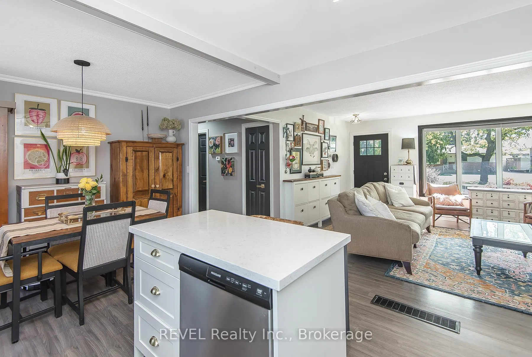 Photo 11 of 2 Cherie Road, St. Catharines, Lakeshore — HOMEH
