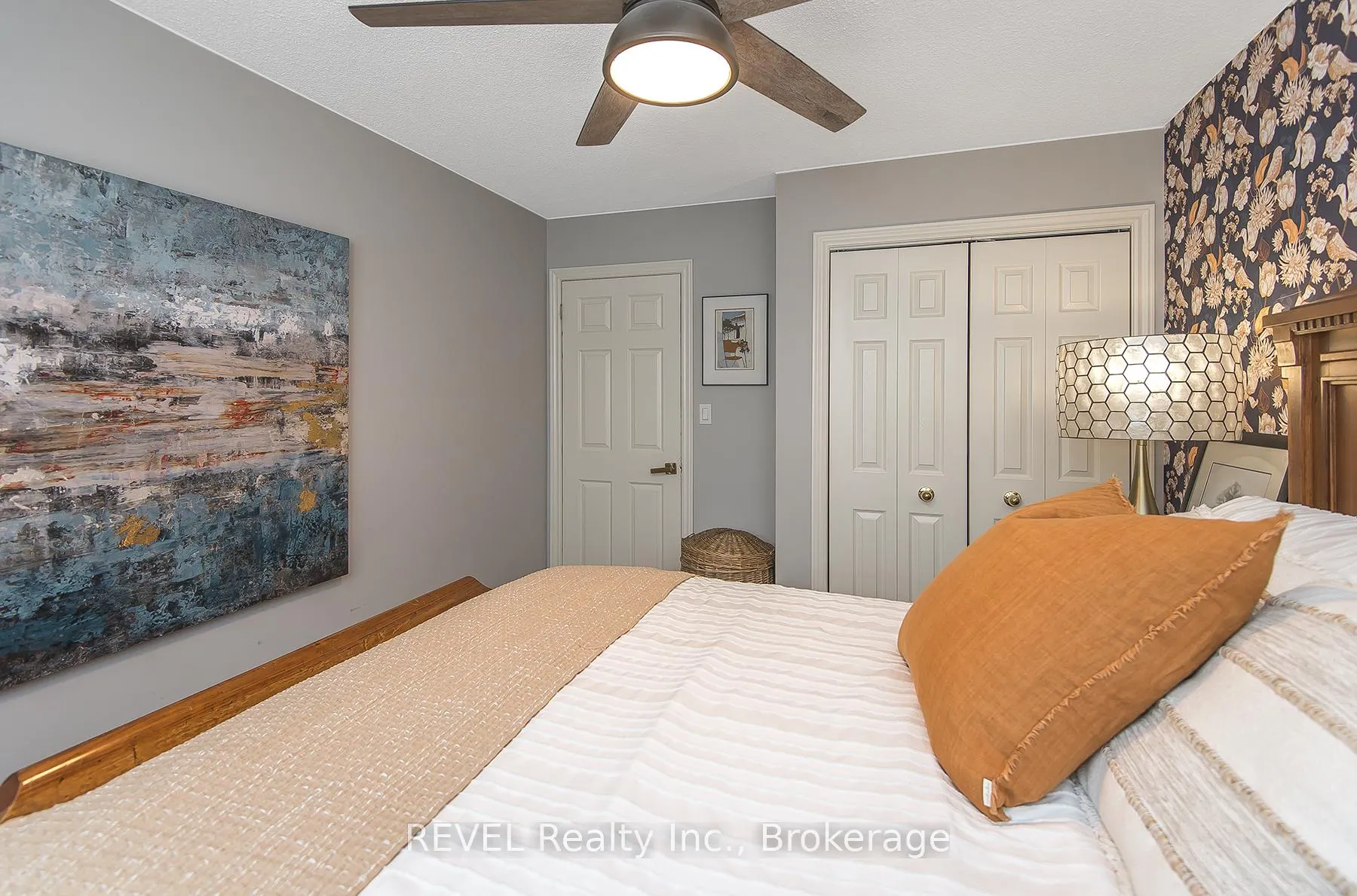 Photo 15 of 2 Cherie Road, St. Catharines, Lakeshore — HOMEH