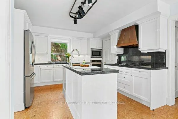 Photo 12 of 254 Main Street, Kingston, Kingston East (Incl Barret Crt) — HOMEH