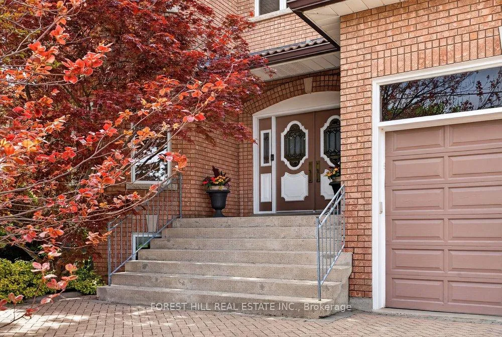 Photo 4 of 162 Codsell Avenue, North York, Bathurst Manor — HOMEH