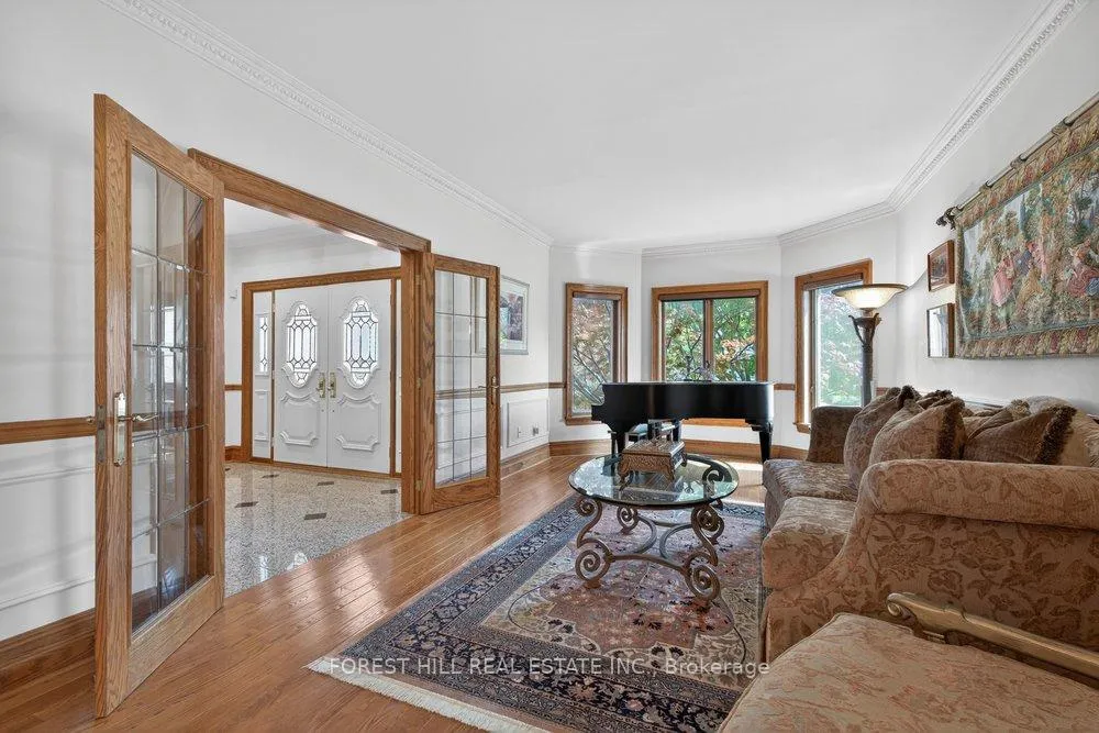 Photo 12 of 162 Codsell Avenue, North York, Bathurst Manor — HOMEH