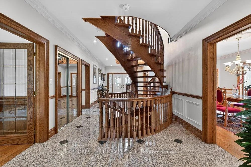 Photo 19 of 162 Codsell Avenue, North York, Bathurst Manor — HOMEH