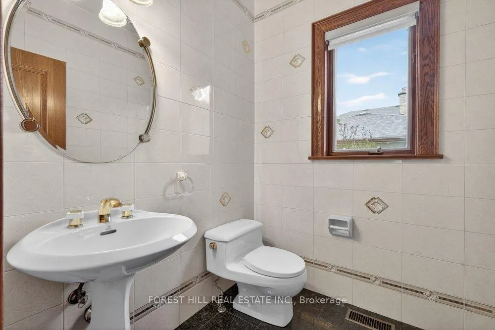 Photo 28 of 162 Codsell Avenue, North York, Bathurst Manor — HOMEH