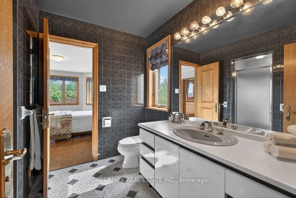Photo 35 of 162 Codsell Avenue, North York, Bathurst Manor — HOMEH
