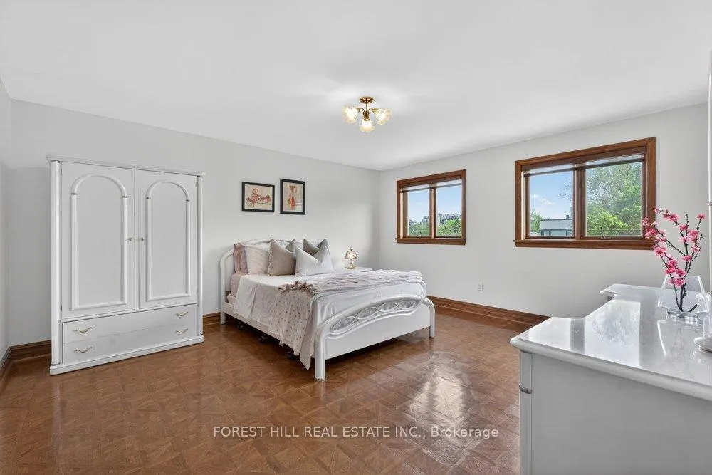 Photo 37 of 162 Codsell Avenue, North York, Bathurst Manor — HOMEH