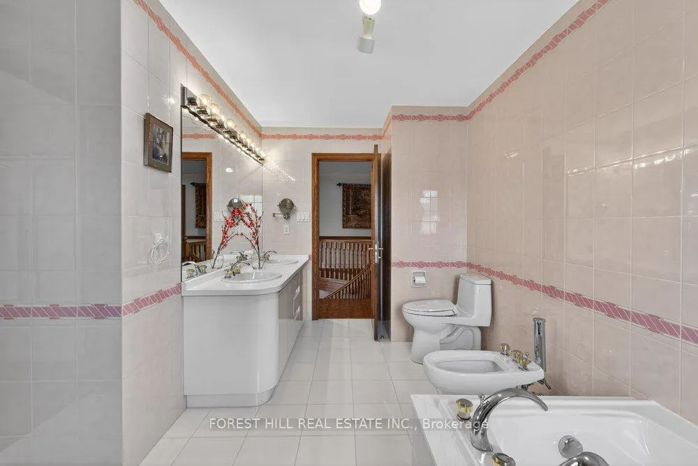 Photo 39 of 162 Codsell Avenue, North York, Bathurst Manor — HOMEH