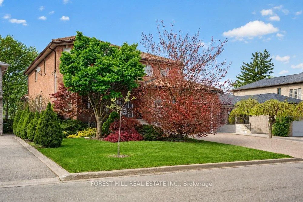 Photo 5 of 162 Codsell Avenue, North York, Bathurst Manor — HOMEH