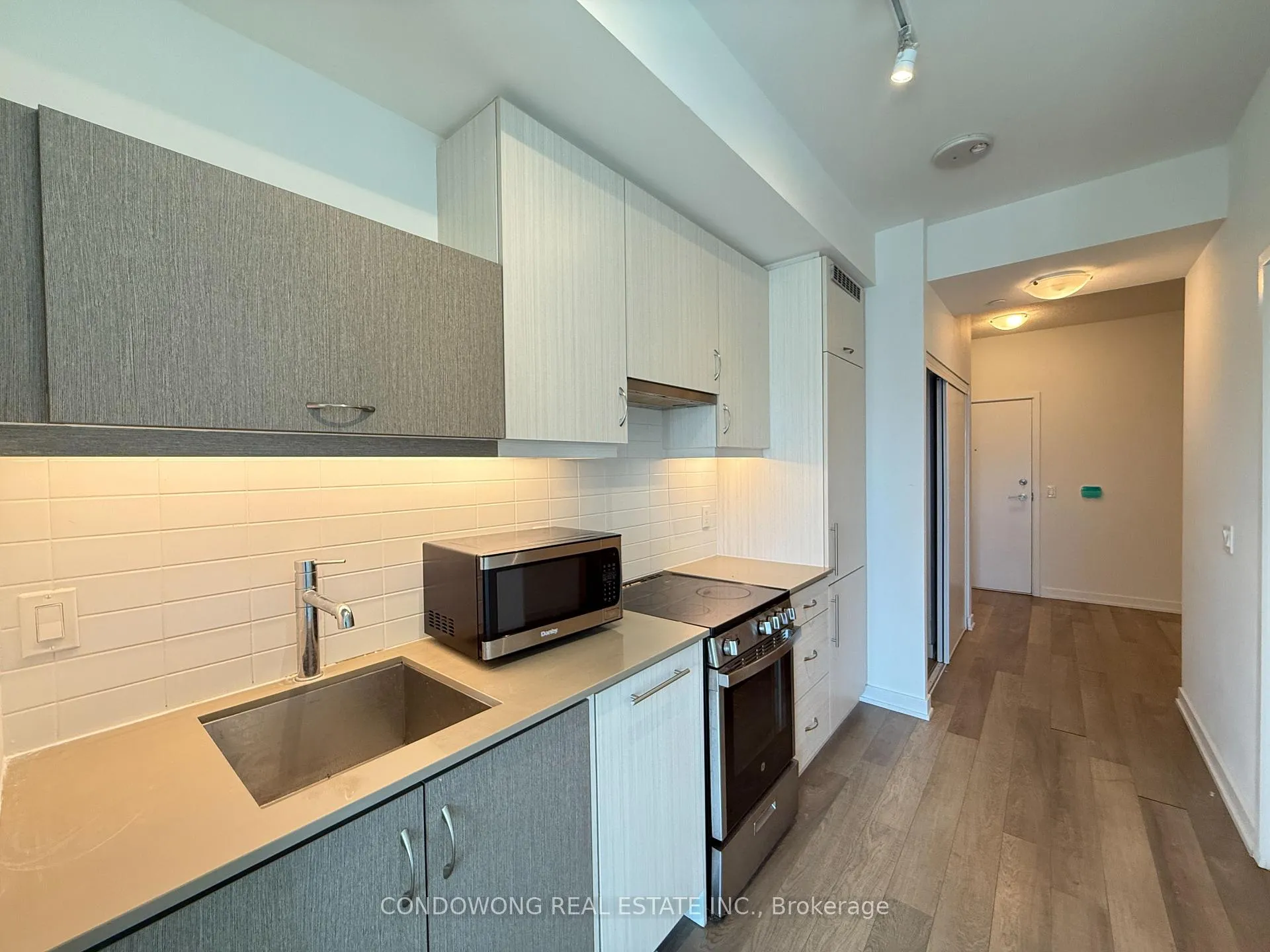 Photo 2 of Unit 1202, 181 Huron Street, Toronto, Kensington-Chinatown — HOMEH