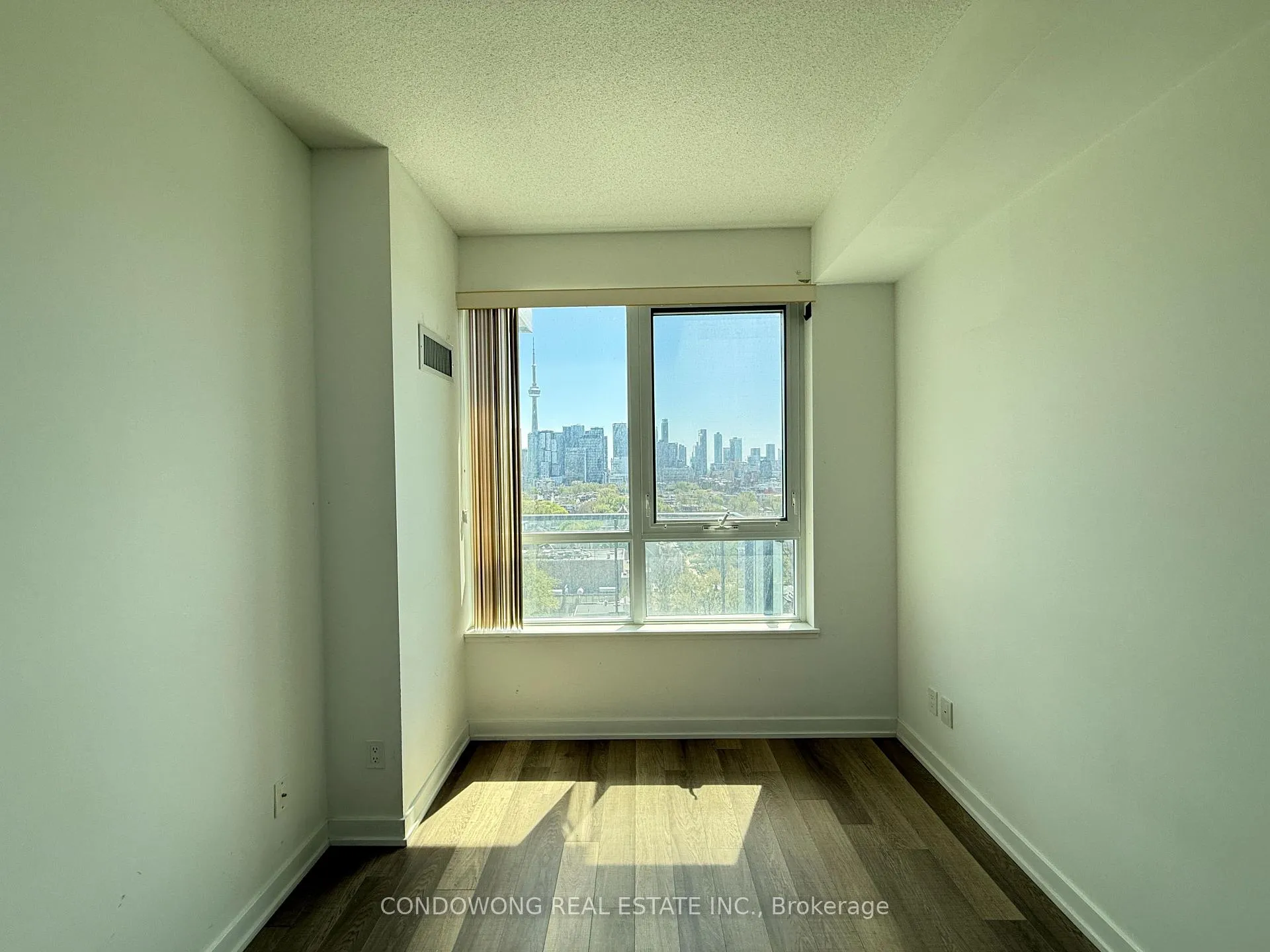 Photo 4 of Unit 1202, 181 Huron Street, Toronto, Kensington-Chinatown — HOMEH