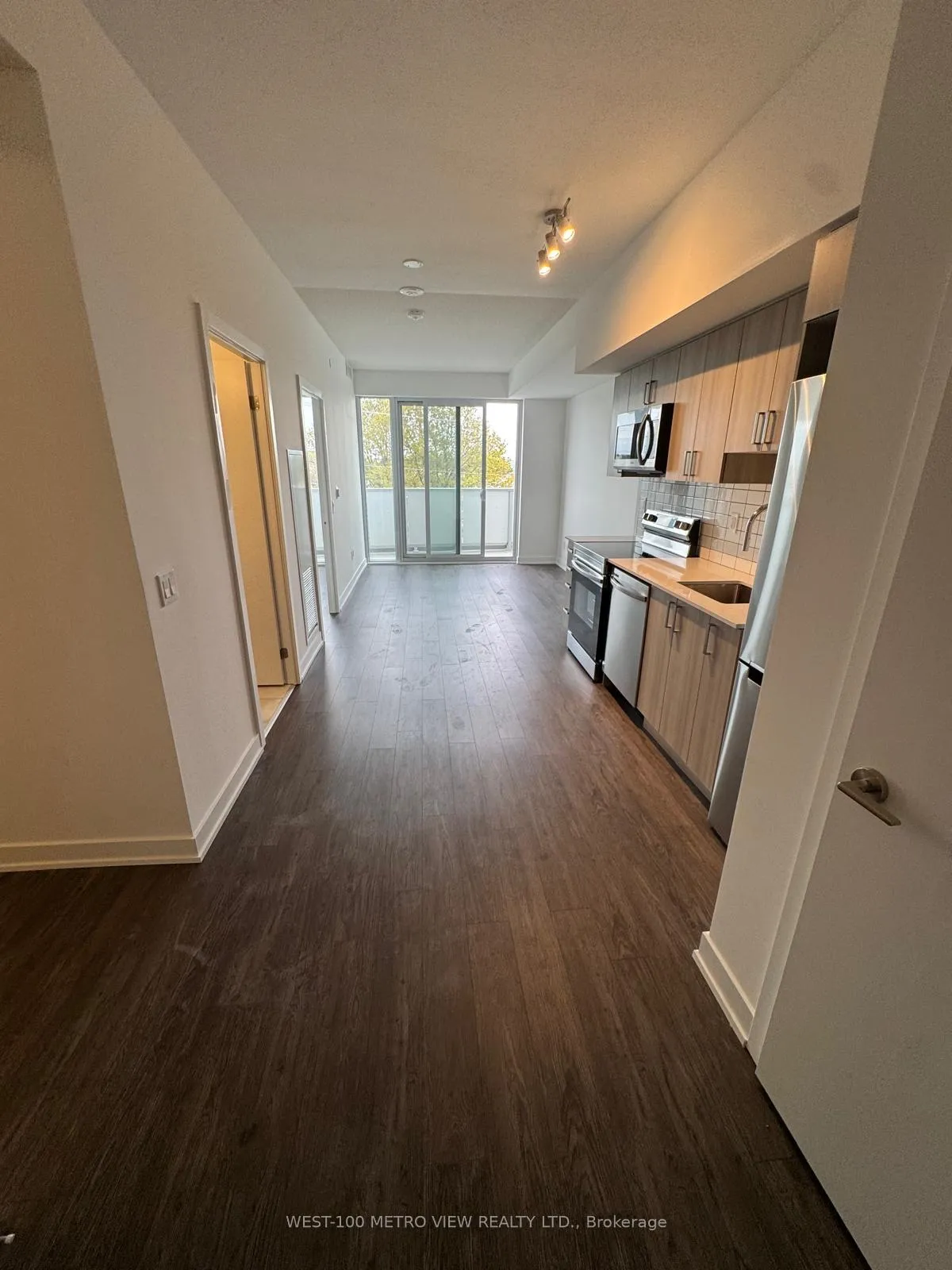 Photo 2 of Unit 204, 1010 Sandy Beach Road, Pickering, Bay Ridges — HOMEH