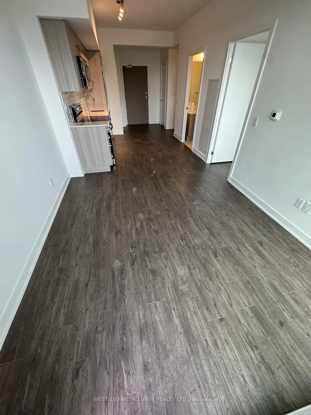 Photo 4 of Unit 204, 1010 Sandy Beach Road, Pickering, Bay Ridges — HOMEH