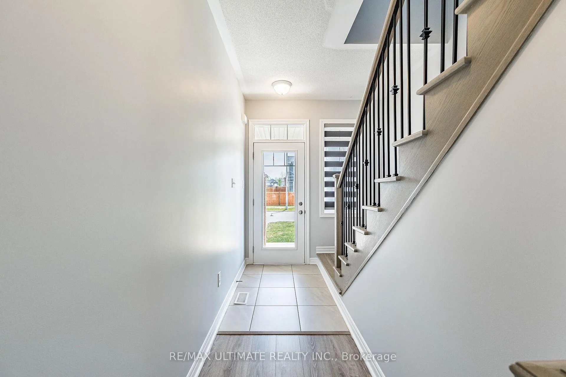 Photo 10 of 71 Tracey Lane, Collingwood — HOMEH