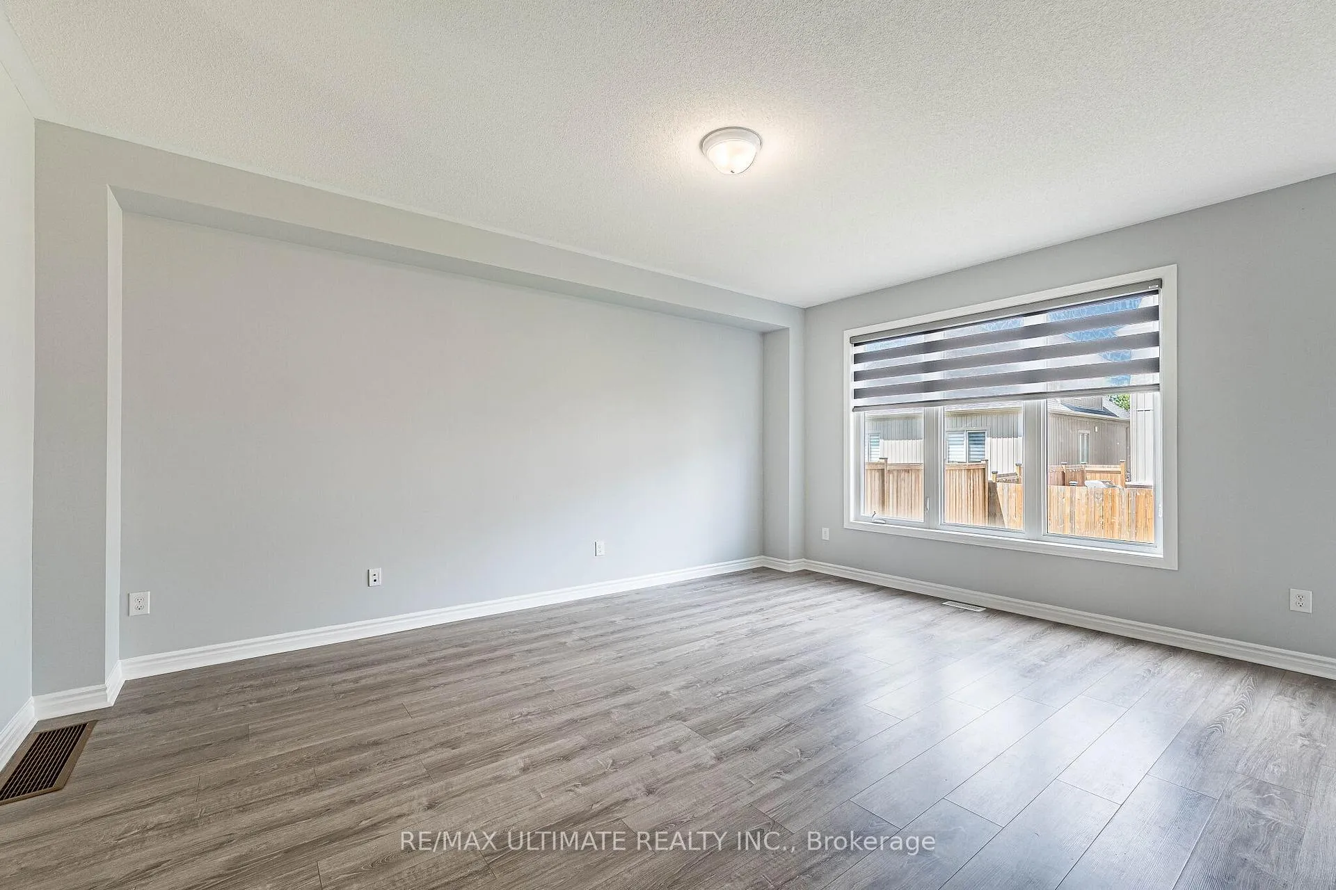 Photo 16 of 71 Tracey Lane, Collingwood — HOMEH