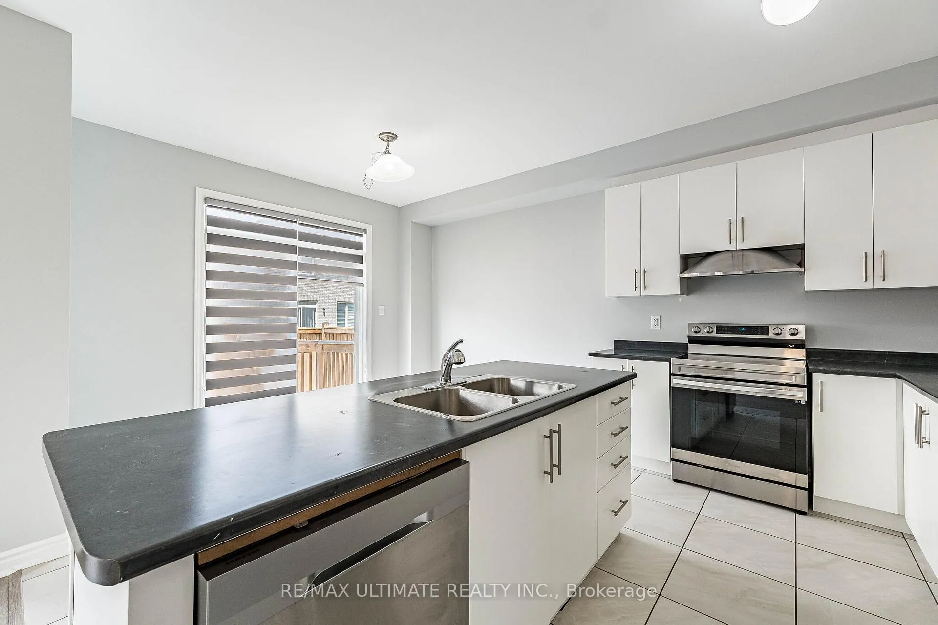 Photo 17 of 71 Tracey Lane, Collingwood — HOMEH