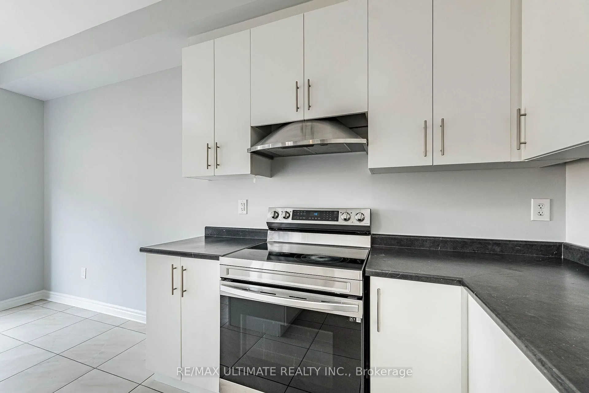 Photo 18 of 71 Tracey Lane, Collingwood — HOMEH