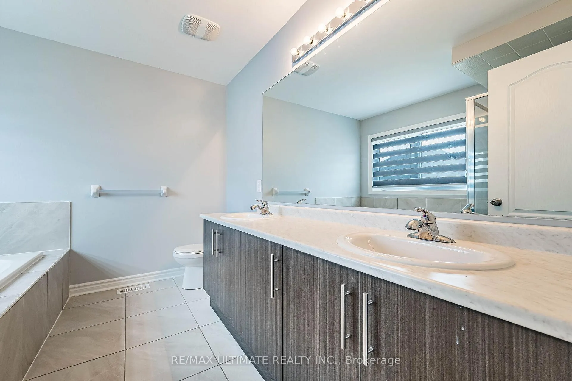 Photo 36 of 71 Tracey Lane, Collingwood — HOMEH