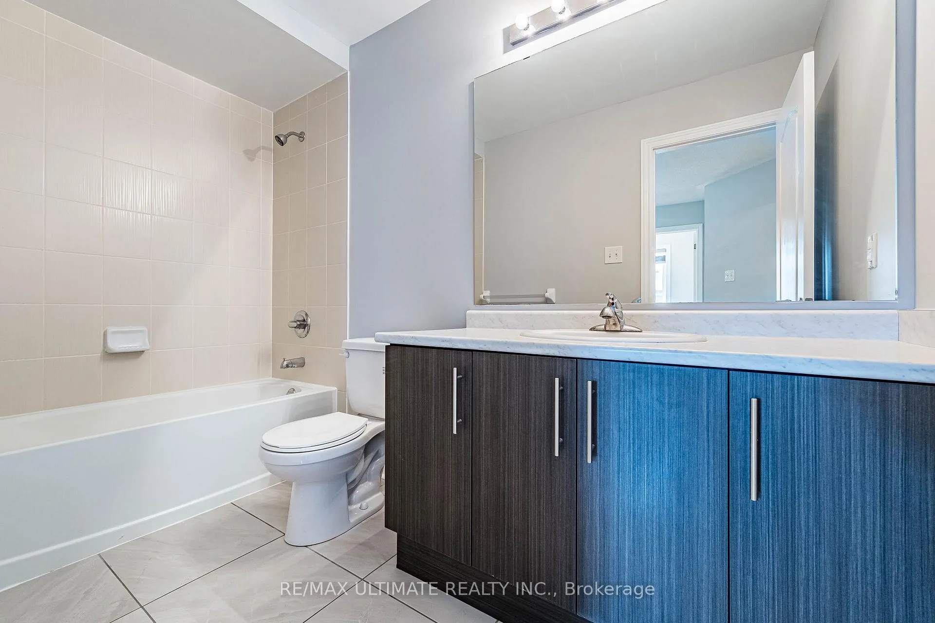 Photo 43 of 71 Tracey Lane, Collingwood — HOMEH