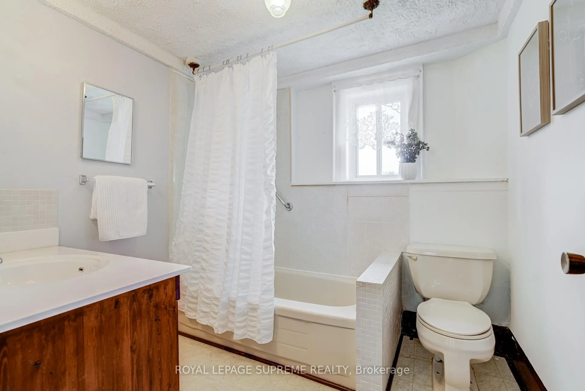 Photo 30 of 344 Winona Drive, Toronto, Oakwood Village — HOMEH