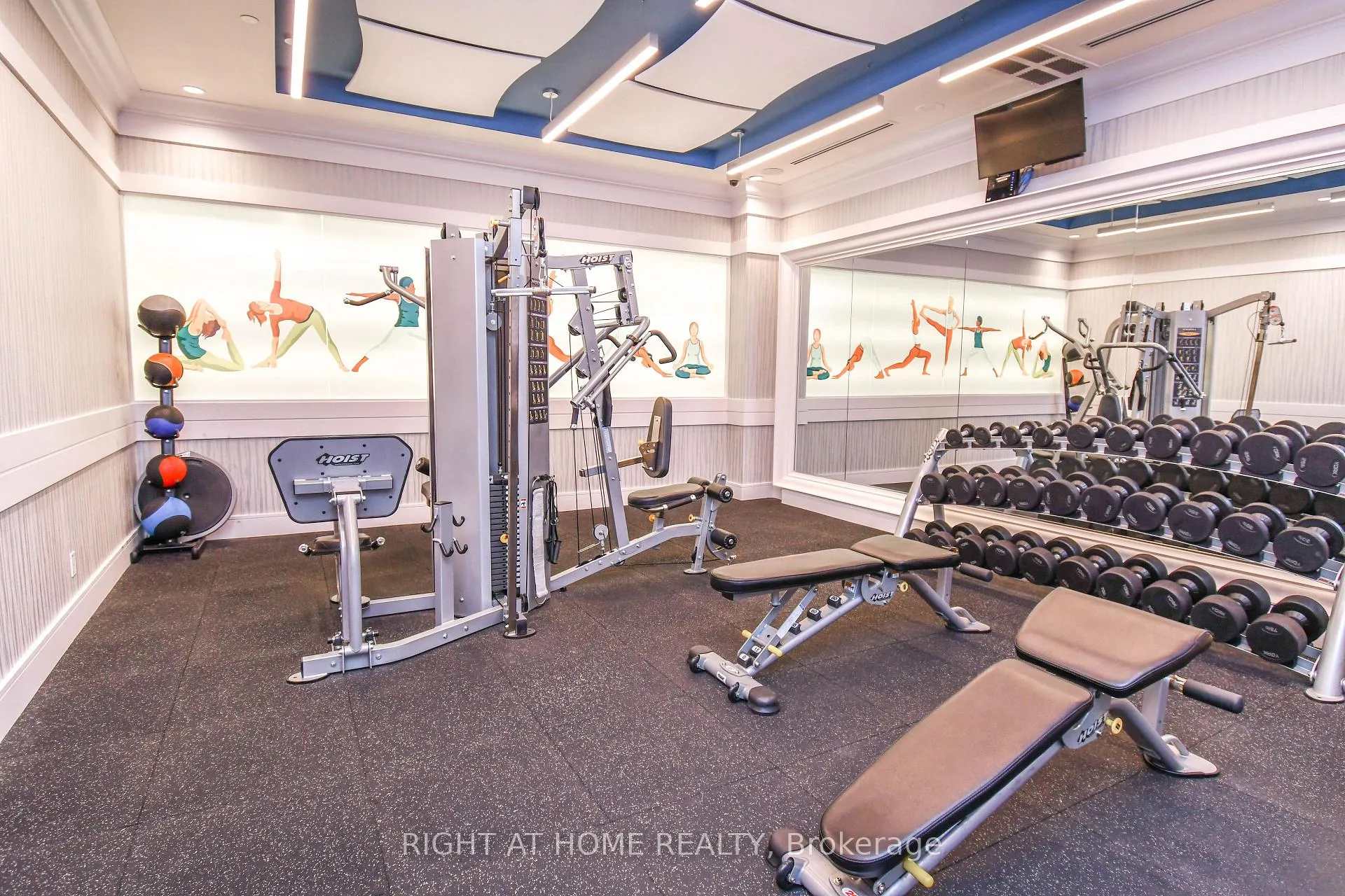 Photo 11 of Unit 811, 9085 Jane Street, Vaughan, Concord — HOMEH