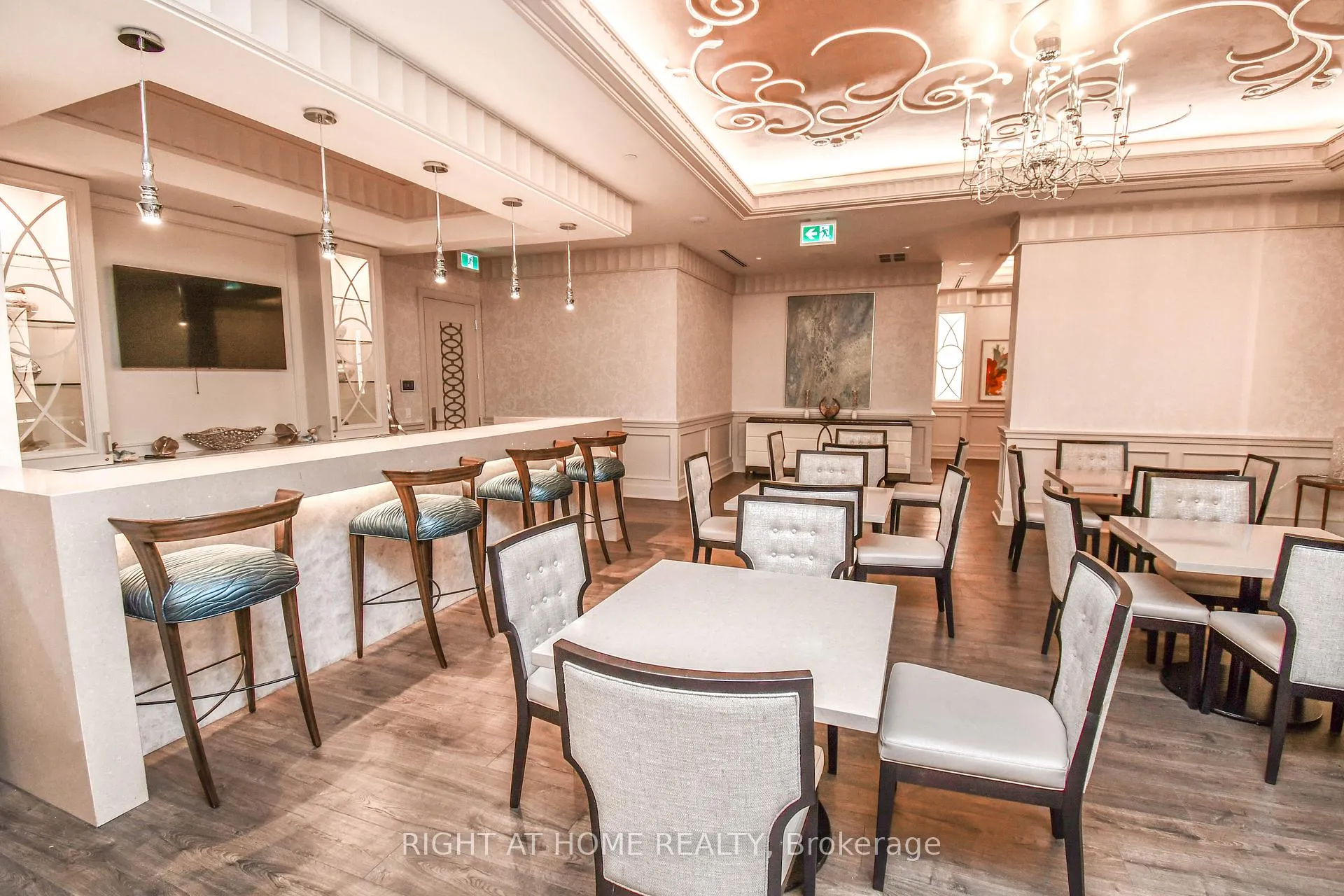 Photo 14 of Unit 811, 9085 Jane Street, Vaughan, Concord — HOMEH