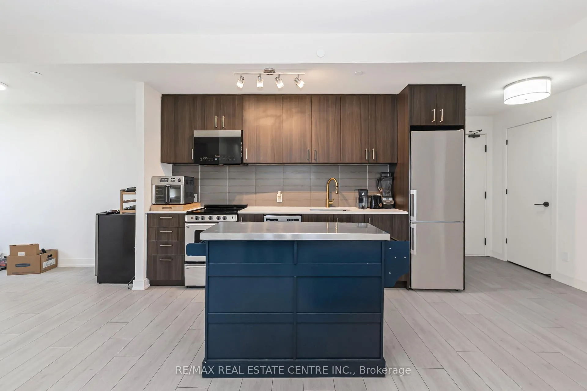 Photo 8 of Unit 1402, 8010 Derry Road, Milton, Coates — HOMEH