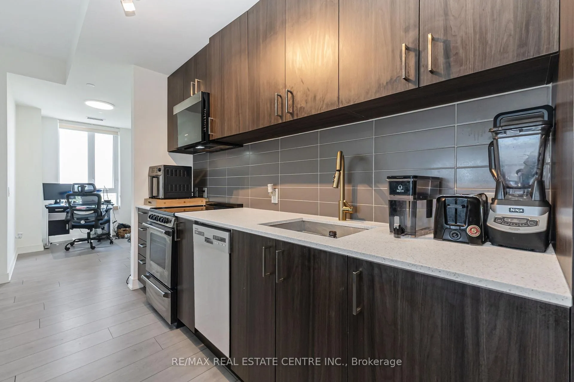Photo 11 of Unit 1402, 8010 Derry Road, Milton, Coates — HOMEH