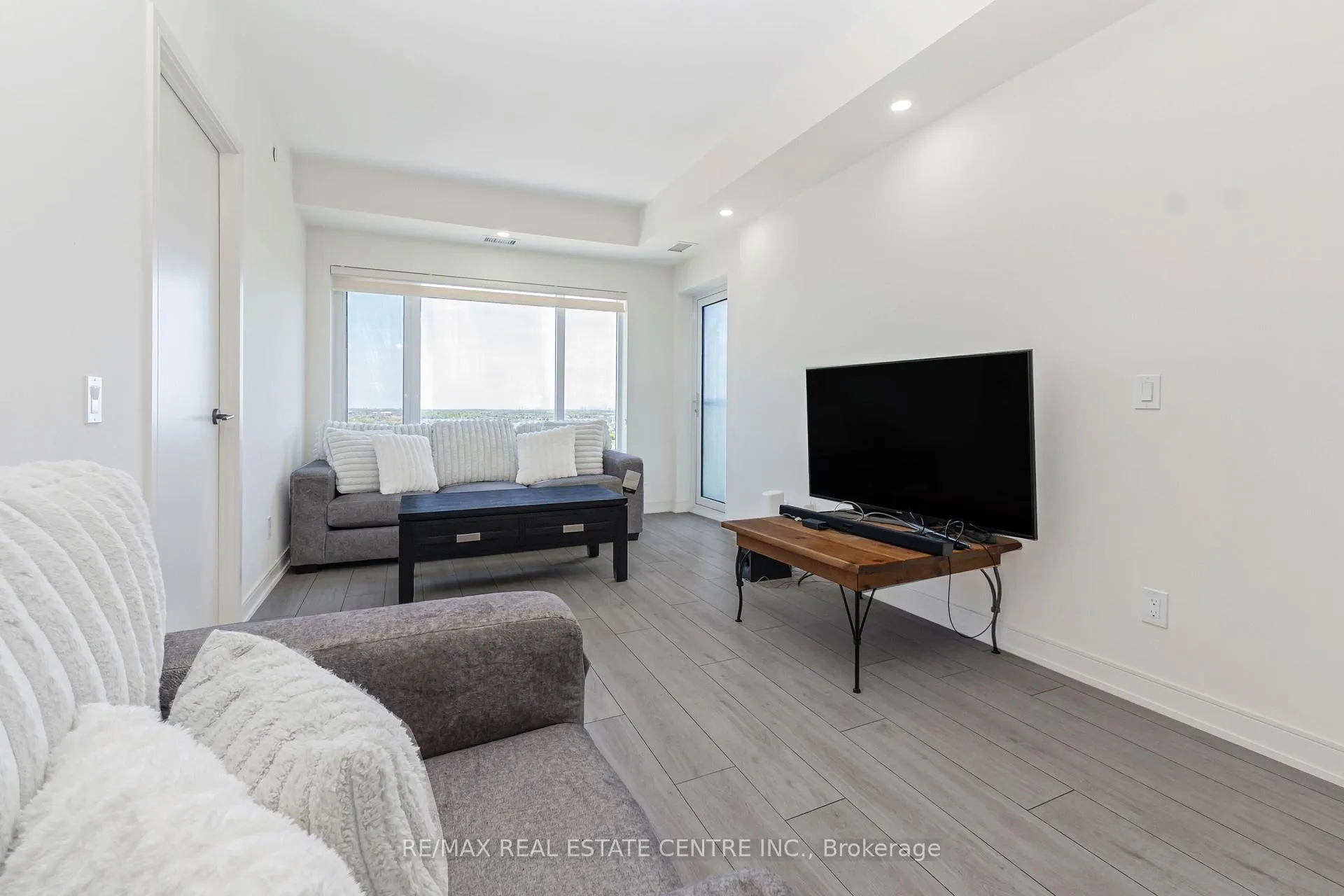 Photo 20 of Unit 1402, 8010 Derry Road, Milton, Coates — HOMEH