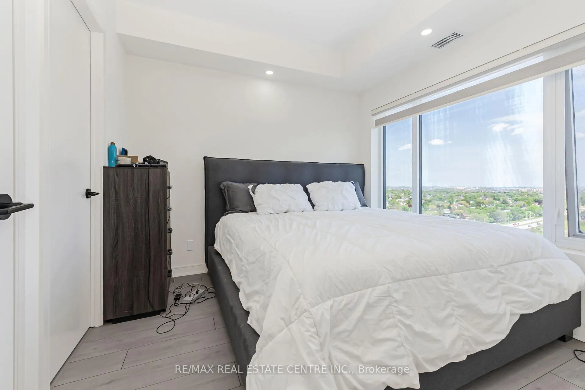 Photo 24 of Unit 1402, 8010 Derry Road, Milton, Coates — HOMEH