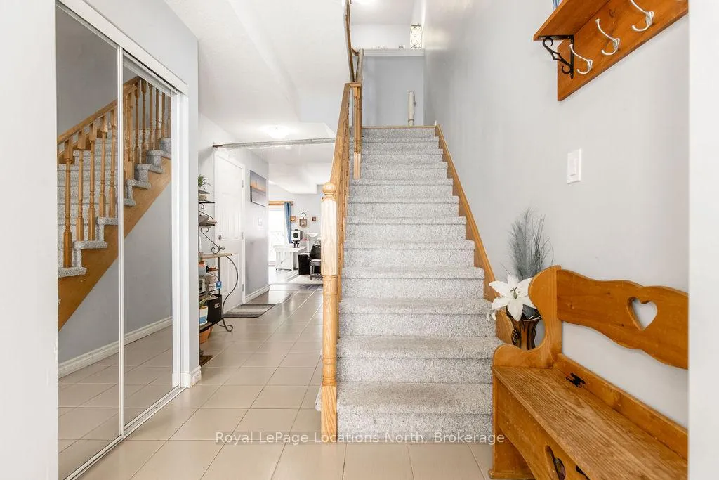 Photo 3 of 16 Arcadia Road, Wasaga Beach — HOMEH