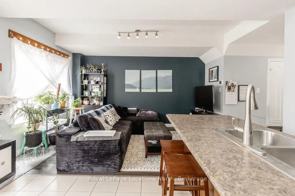 Photo 8 of 16 Arcadia Road, Wasaga Beach — HOMEH