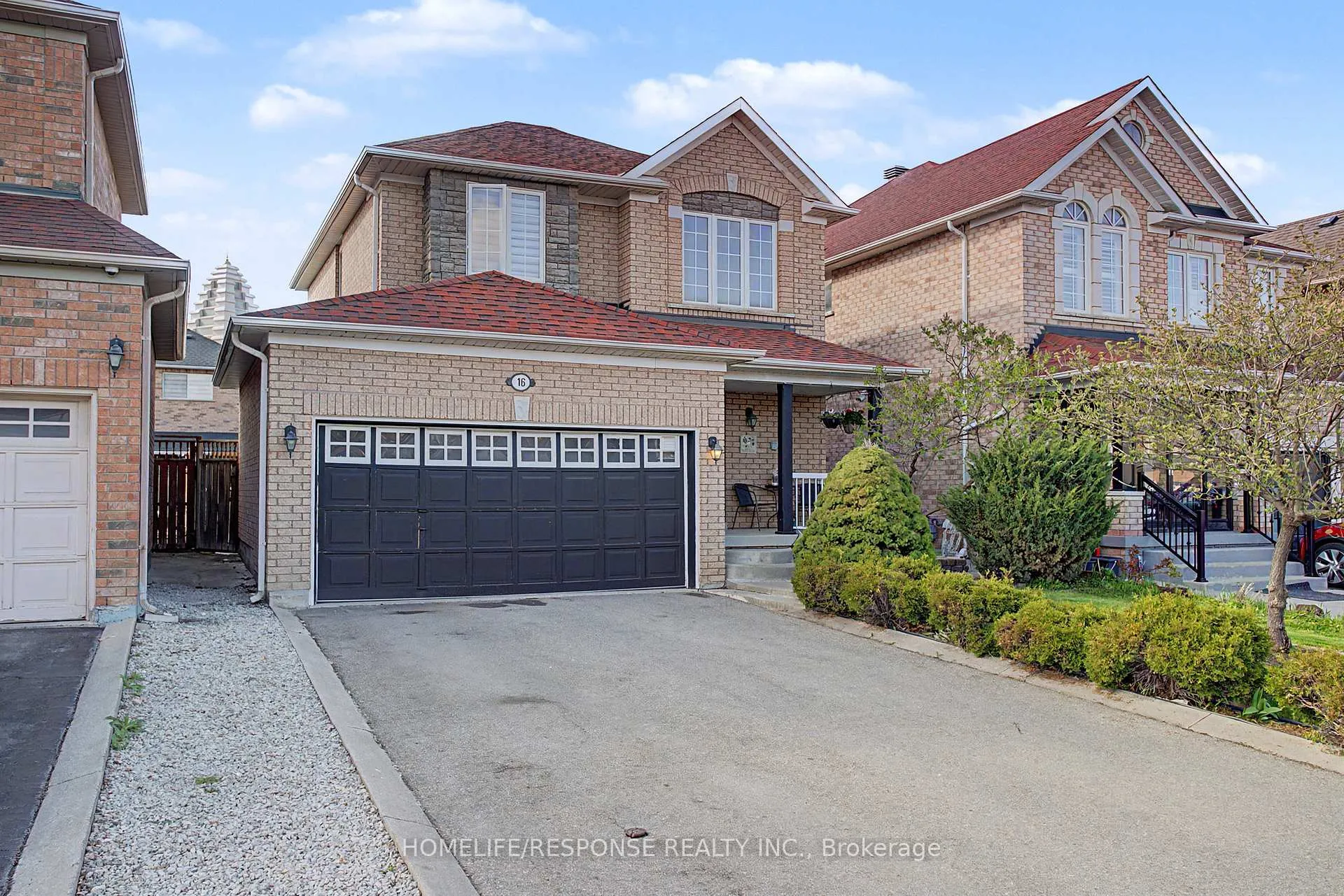 Photo 2 of 16 Angelucci Drive, Brampton, Bram East — HOMEH