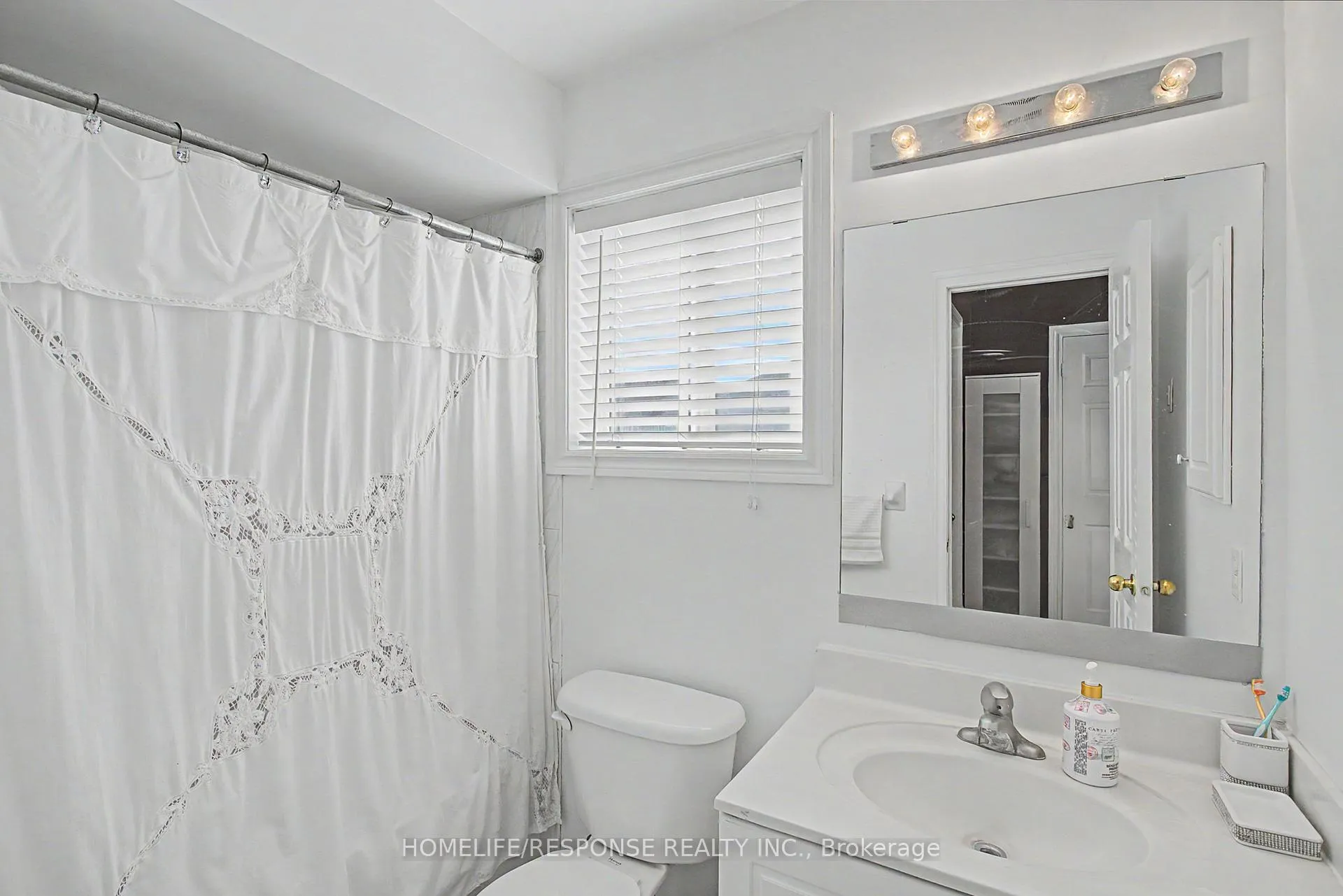 Photo 21 of 16 Angelucci Drive, Brampton, Bram East — HOMEH