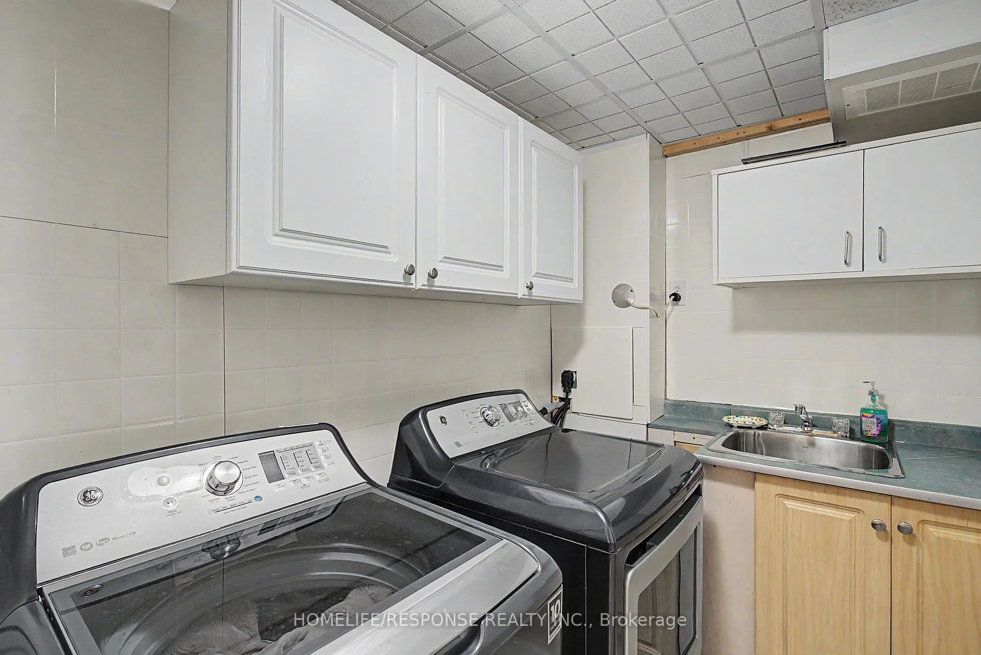 Photo 27 of 16 Angelucci Drive, Brampton, Bram East — HOMEH