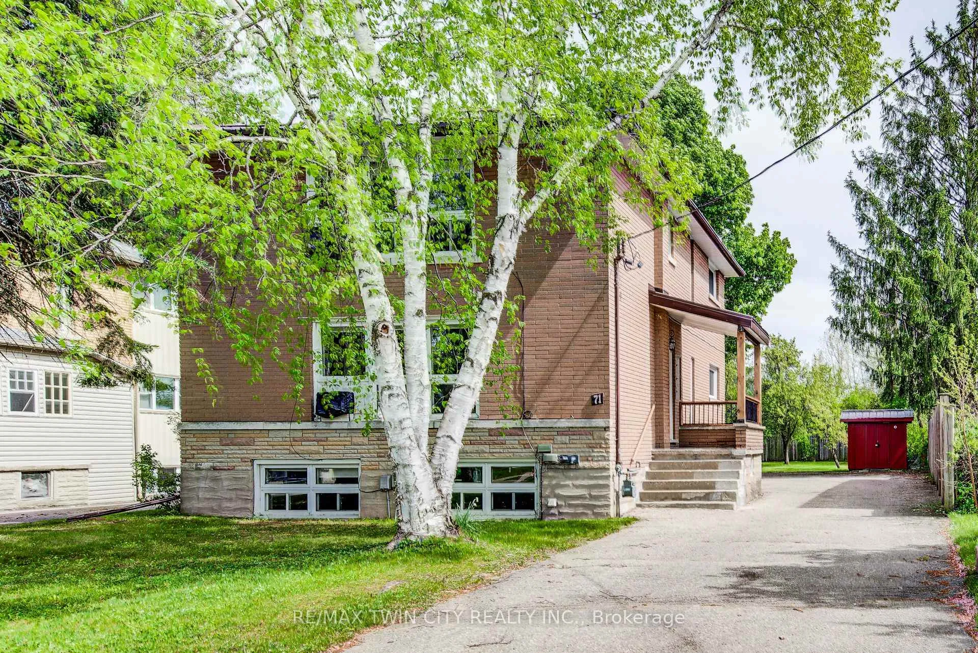 Photo 2 of 71 Brandon Avenue, Kitchener, Westmount - Kitchener — HOMEH