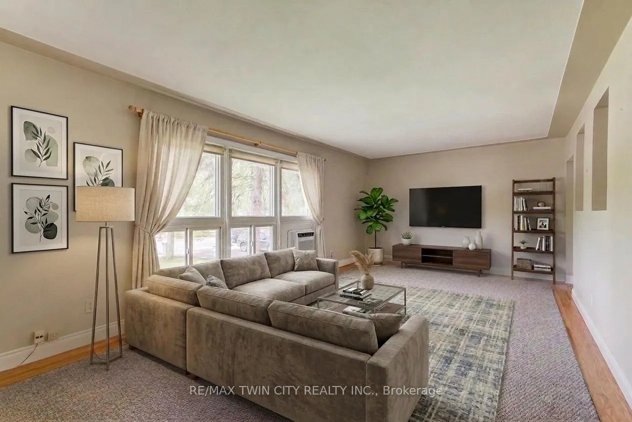 Photo 11 of 71 Brandon Avenue, Kitchener, Westmount - Kitchener — HOMEH