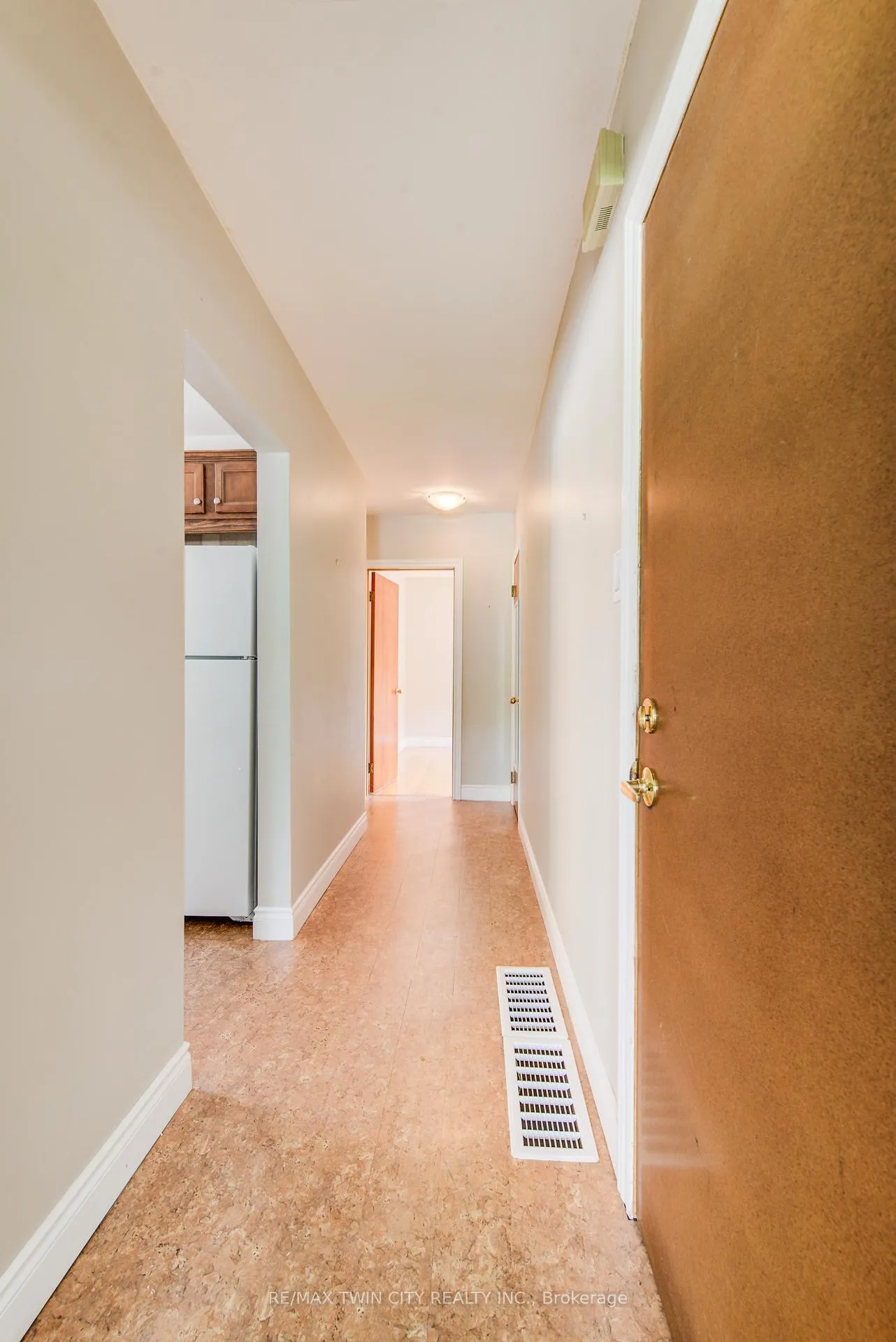 Photo 19 of 71 Brandon Avenue, Kitchener, Westmount - Kitchener — HOMEH