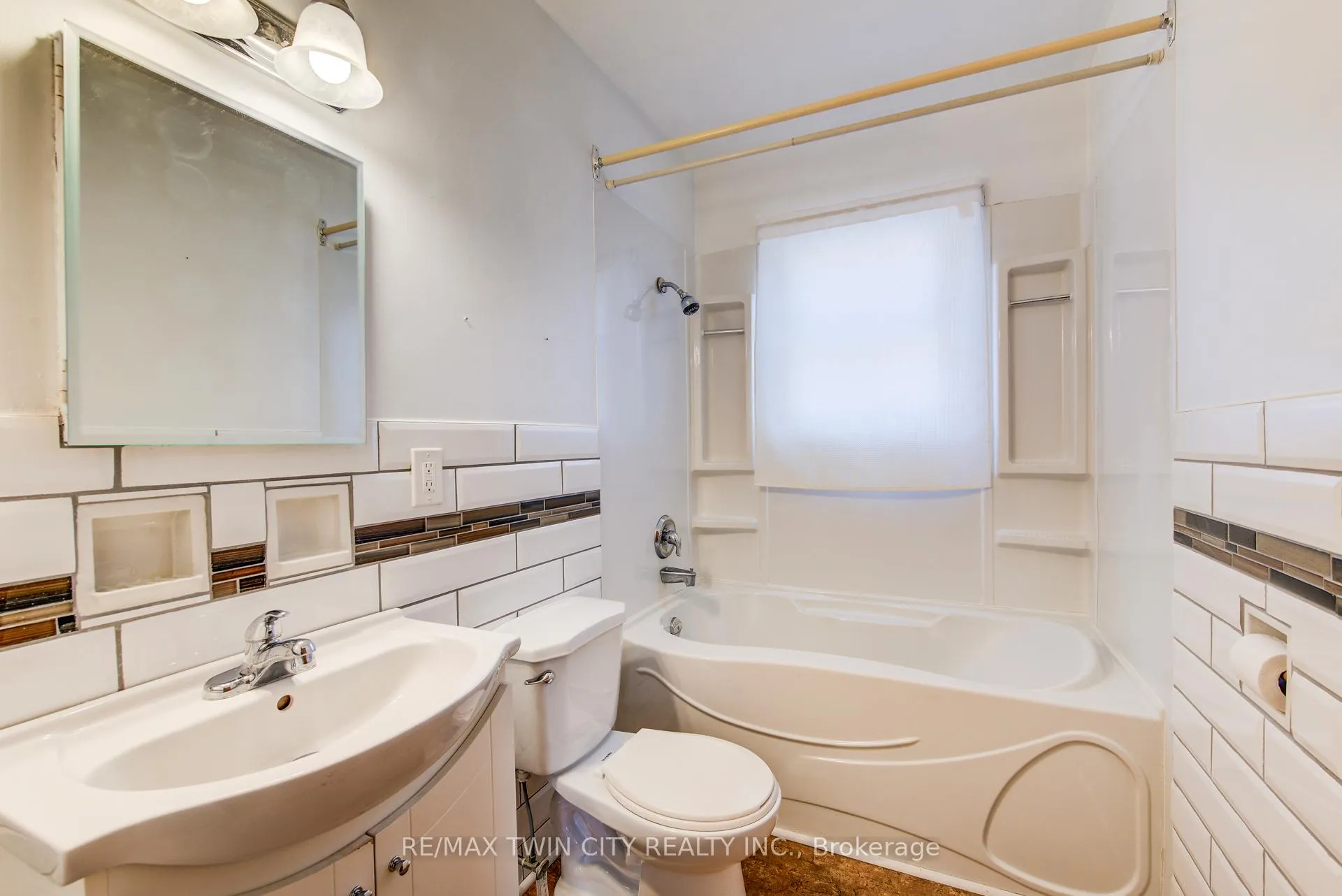 Photo 25 of 71 Brandon Avenue, Kitchener, Westmount - Kitchener — HOMEH