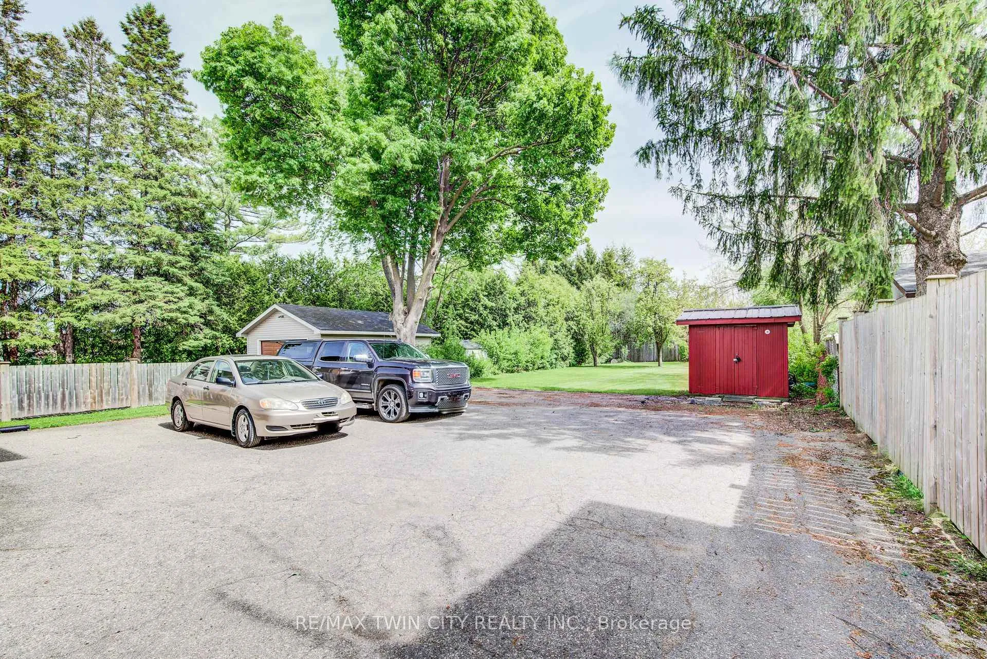 Photo 26 of 71 Brandon Avenue, Kitchener, Westmount - Kitchener — HOMEH