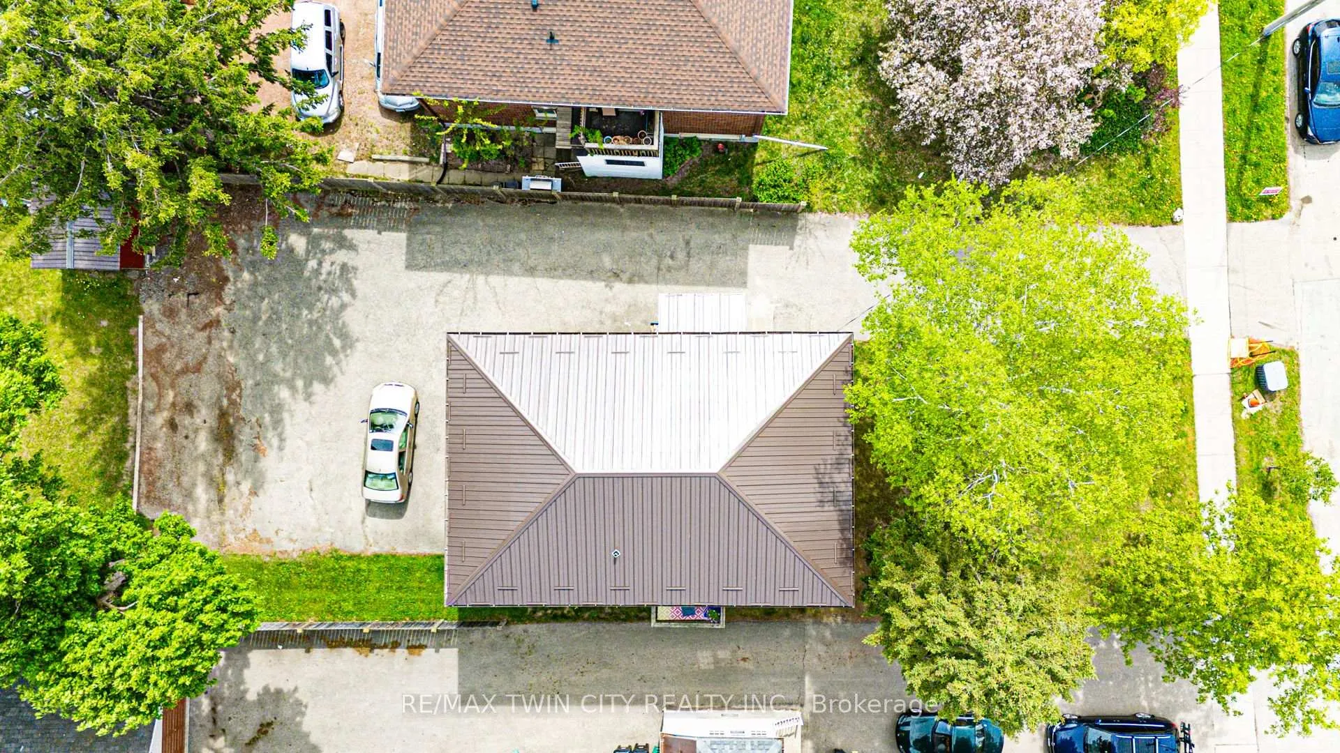 Photo 36 of 71 Brandon Avenue, Kitchener, Westmount - Kitchener — HOMEH