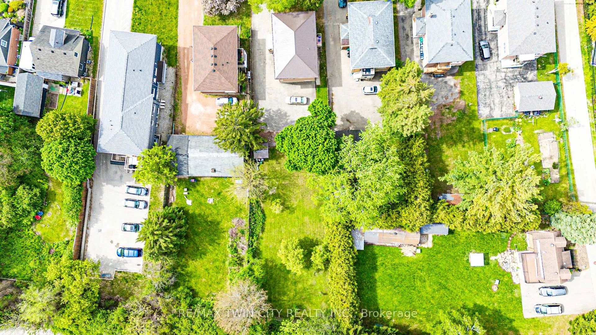 Photo 38 of 71 Brandon Avenue, Kitchener, Westmount - Kitchener — HOMEH