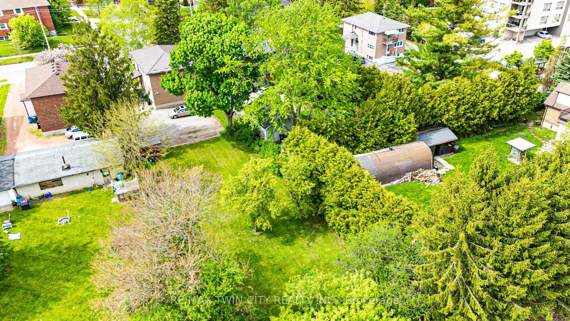 Photo 44 of 71 Brandon Avenue, Kitchener, Westmount - Kitchener — HOMEH