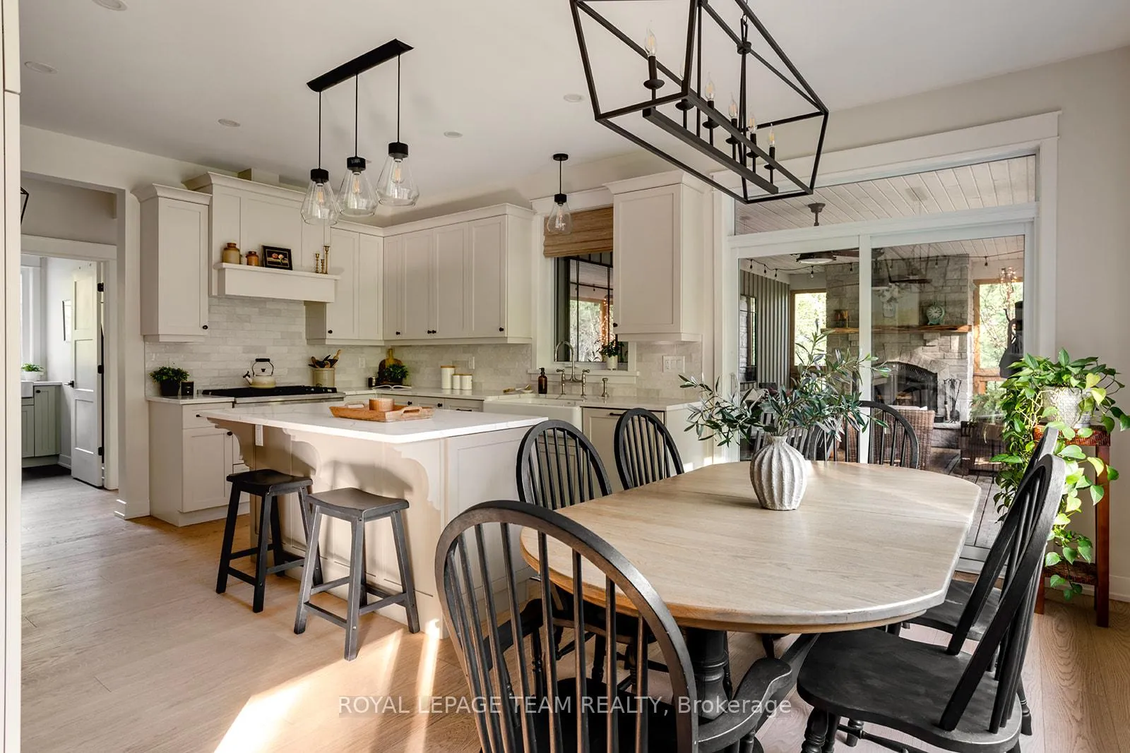 Photo 14 of 491 Sangeet Place, Ottawa, Goulbourn Twp From Franktown Rd/South To Rideau — HOMEH