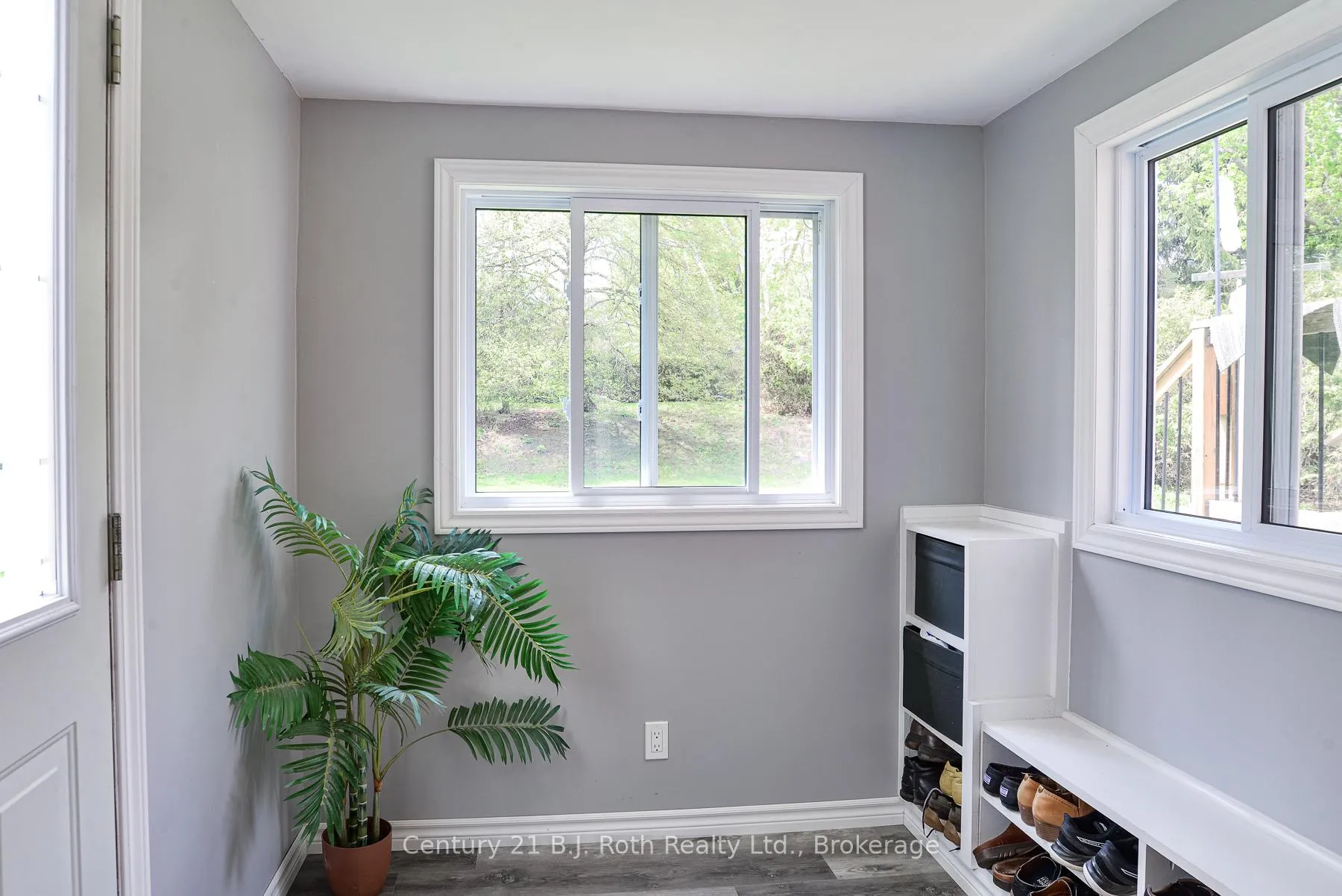 Photo 6 of 7 Charles Road, Orillia — HOMEH