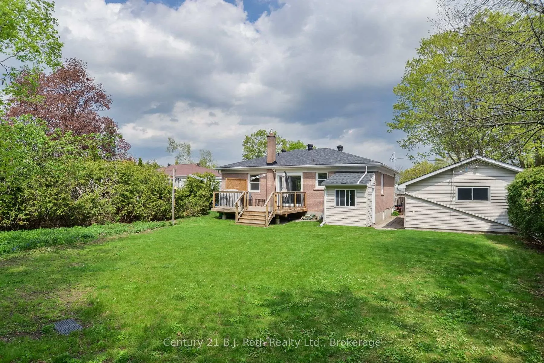 Photo 32 of 7 Charles Road, Orillia — HOMEH