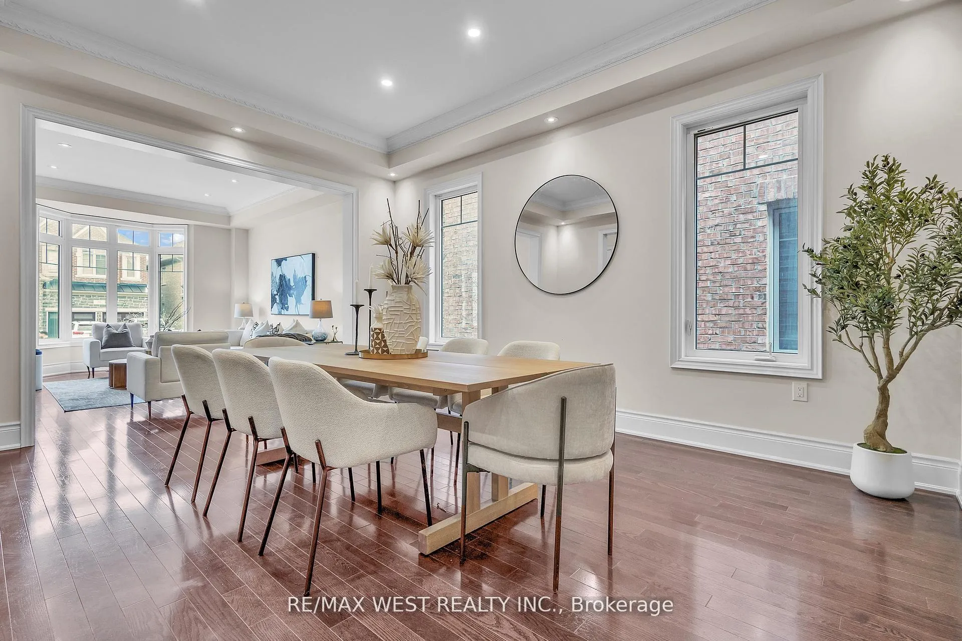 Photo 14 of 17 Torgan Trail, Vaughan, Kleinburg — HOMEH