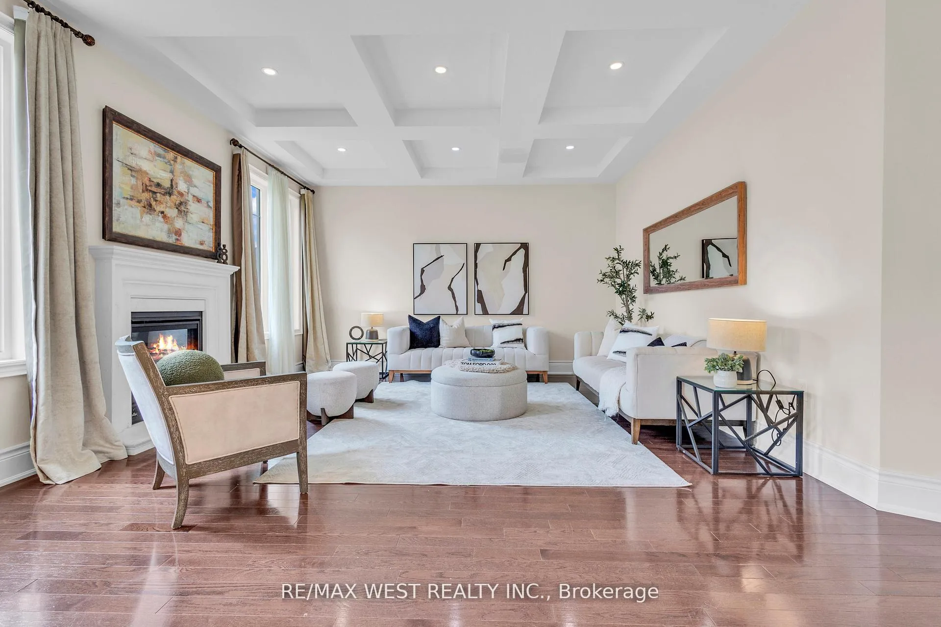 Photo 16 of 17 Torgan Trail, Vaughan, Kleinburg — HOMEH