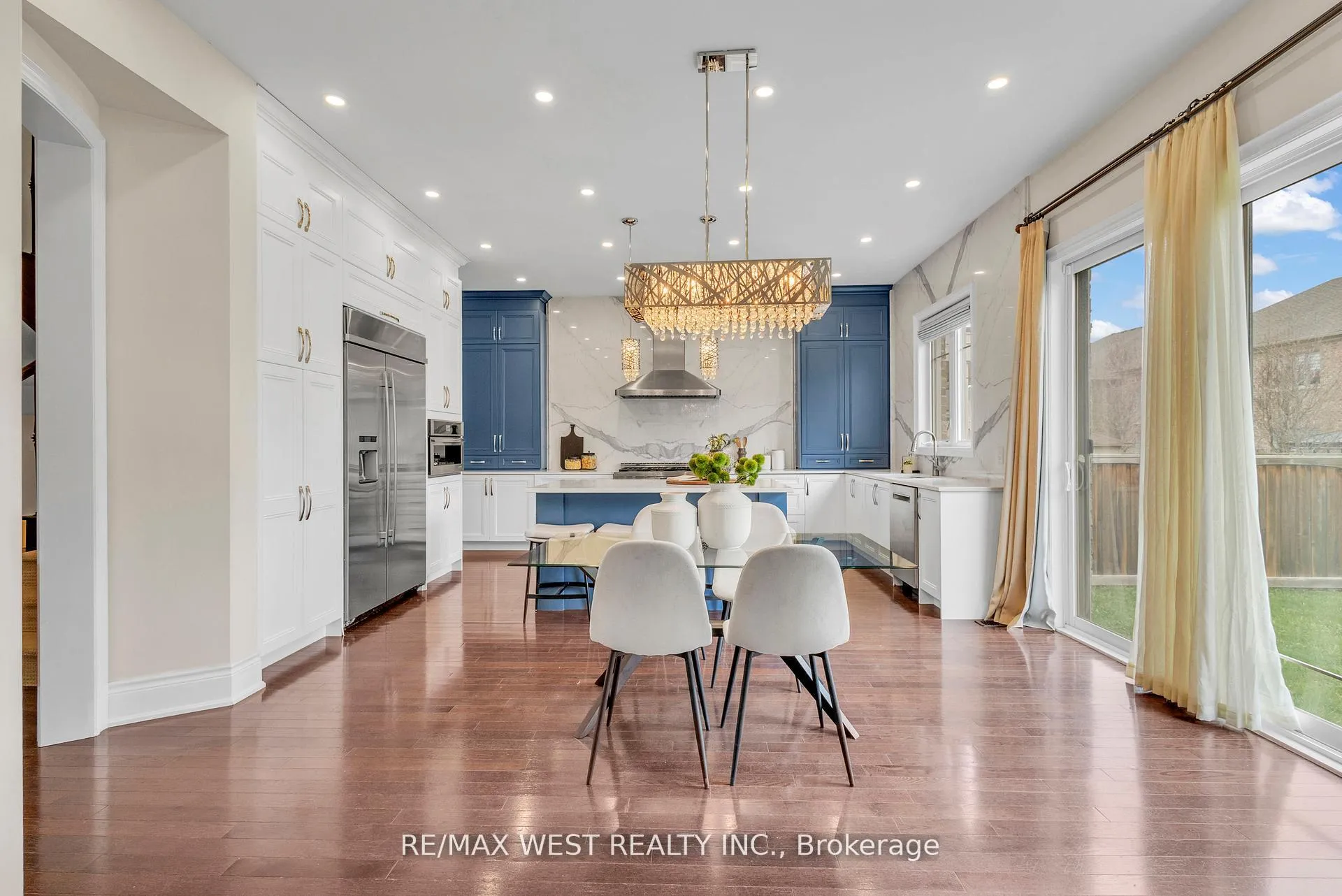Photo 18 of 17 Torgan Trail, Vaughan, Kleinburg — HOMEH