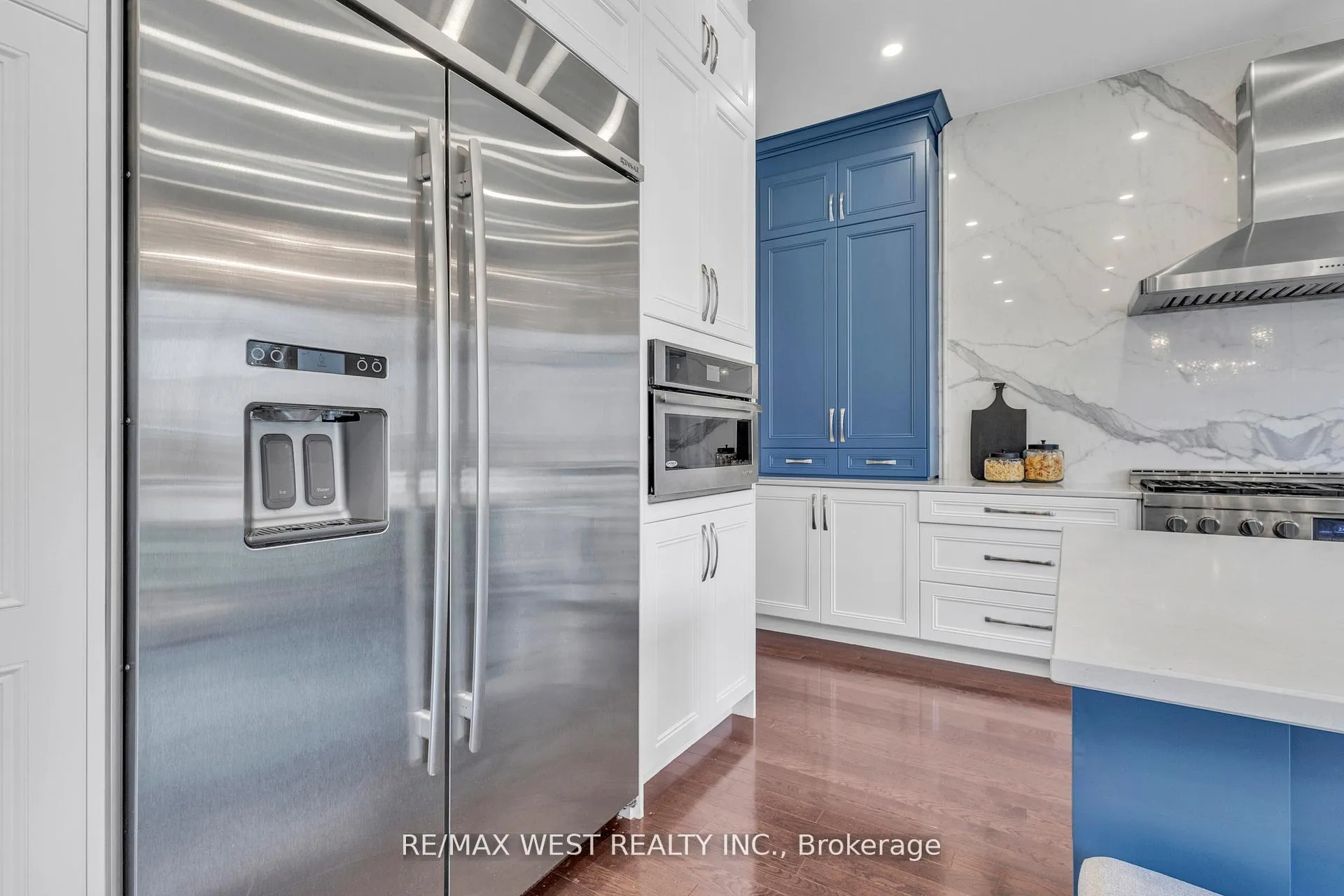 Photo 23 of 17 Torgan Trail, Vaughan, Kleinburg — HOMEH